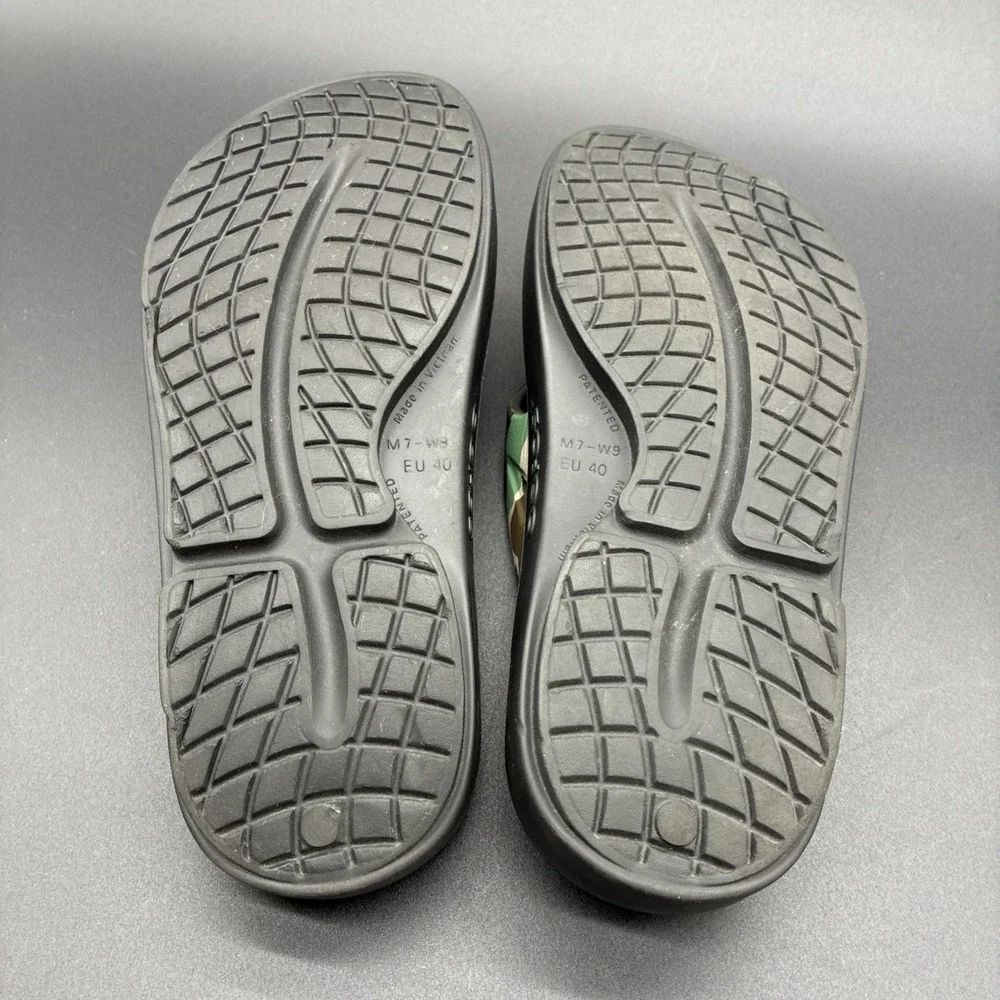 OOFOS OOriginal Camo Recovery Slide Sandals Men's 7 Women's 9 Unisex Comfort